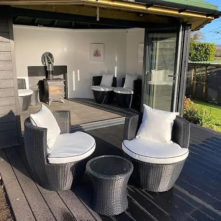 The Studio With Hot Tub In East Budleigh In Beautiful Countryside Buitenkant foto
