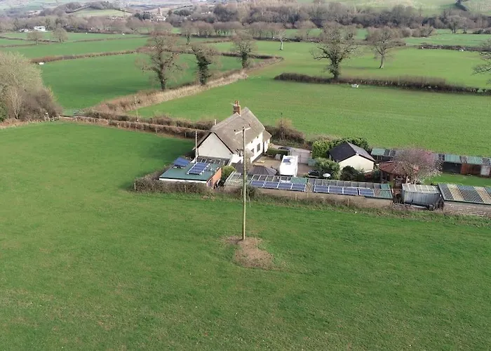The Studio With Hot Tub In East Budleigh In Beautiful Countryside