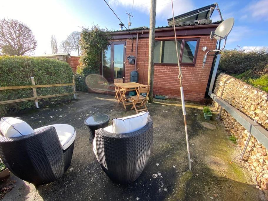 The With Hot Tub In In Beautiful Countryside * East Budleigh