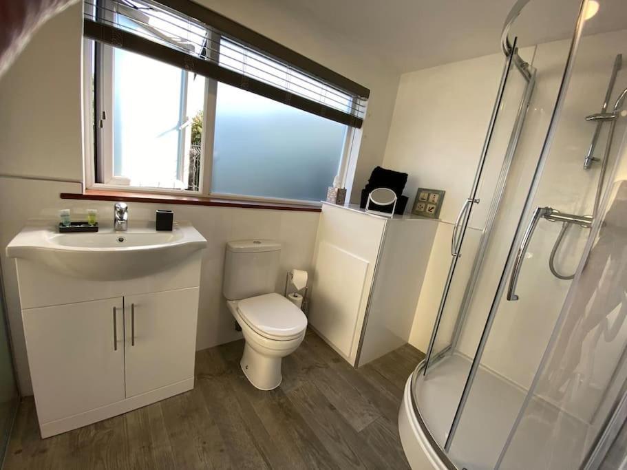 The With Hot Tub In In Beautiful Countryside Apartment *