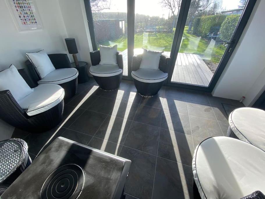 The With Hot Tub In In Beautiful Countryside Apartment *